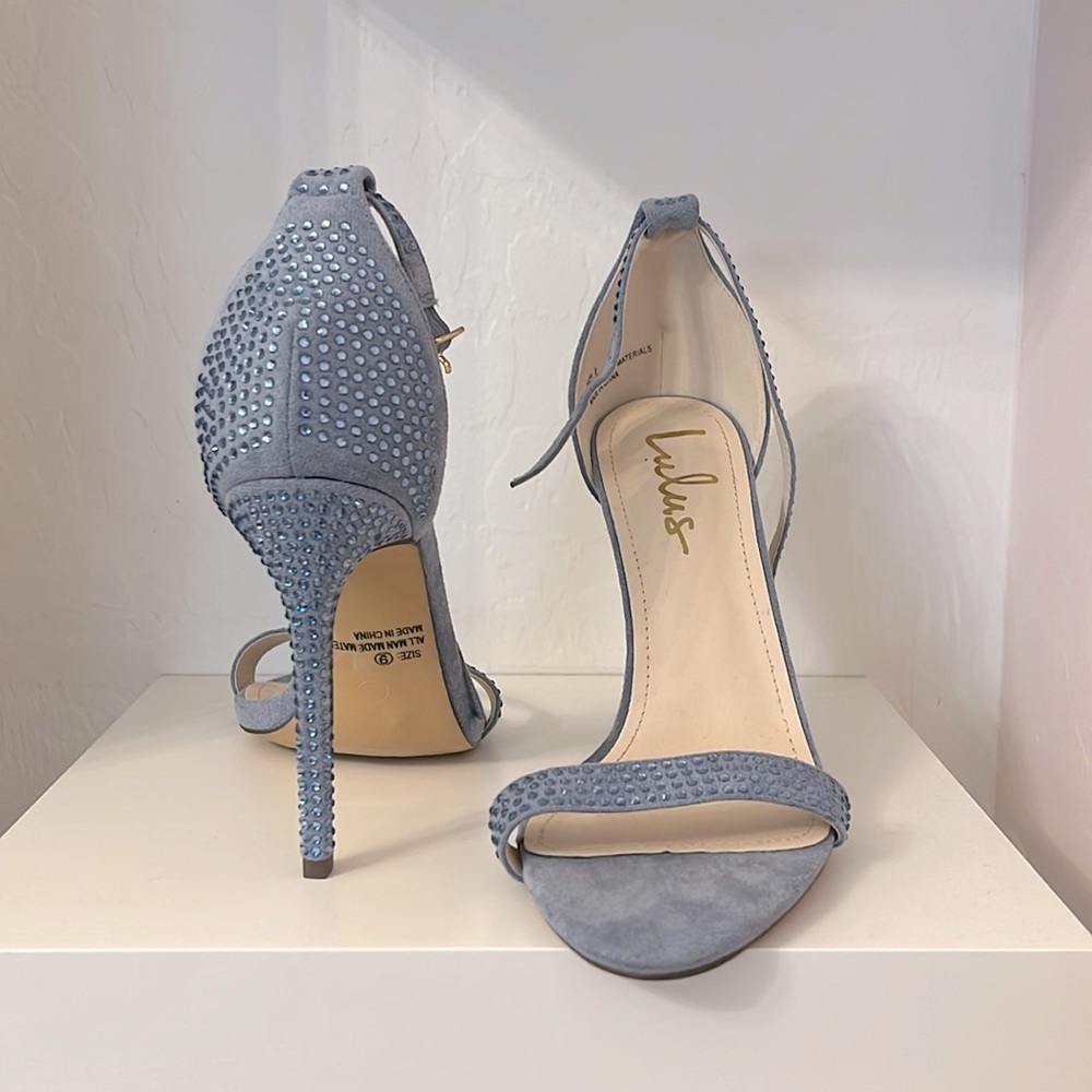 LULUS NWT LASATORA BLUE SUEDE RHINESTONE ANKLE STRAP HEELS 9